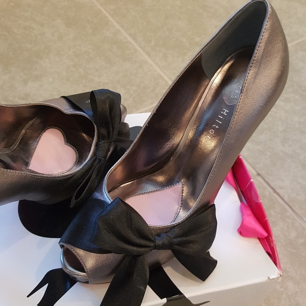 Paris Hilton Destiny pumps - size 8.5